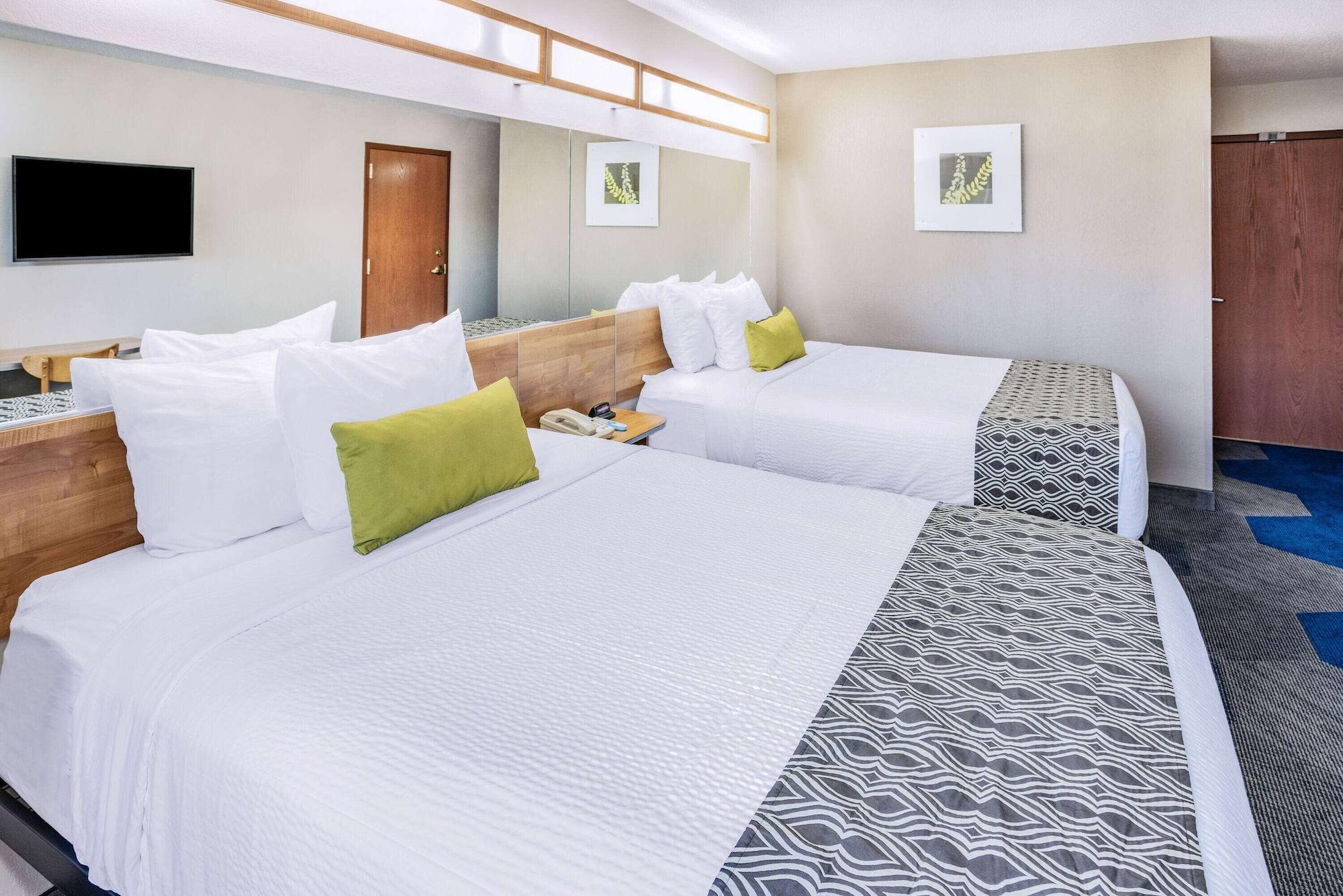 Microtel Inn & Suites By Wyndham Johnstown Kültér fotó